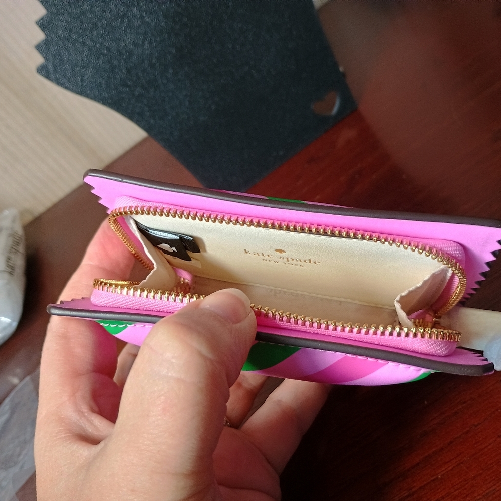 Kate Spade Sticky Situations Strawberry Gum Coin Holder. - Picture 4 of 5